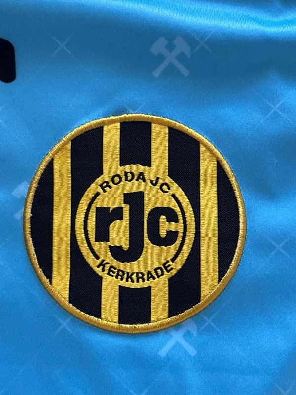 Matchworn en gesigneerd Roda JC shirt Daryl Werker 