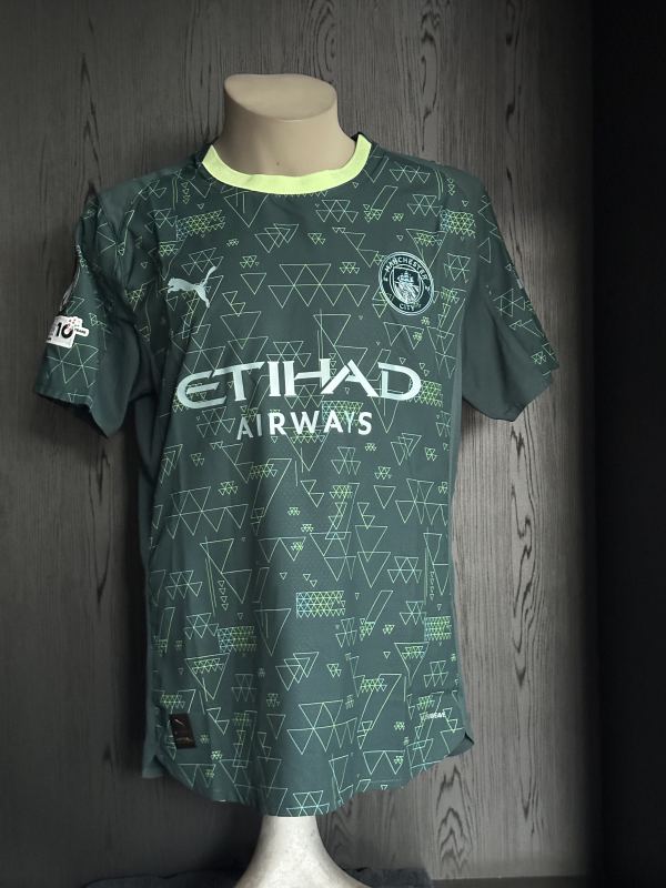 Signed third shirt Manchester City FC Tijani Reijnders