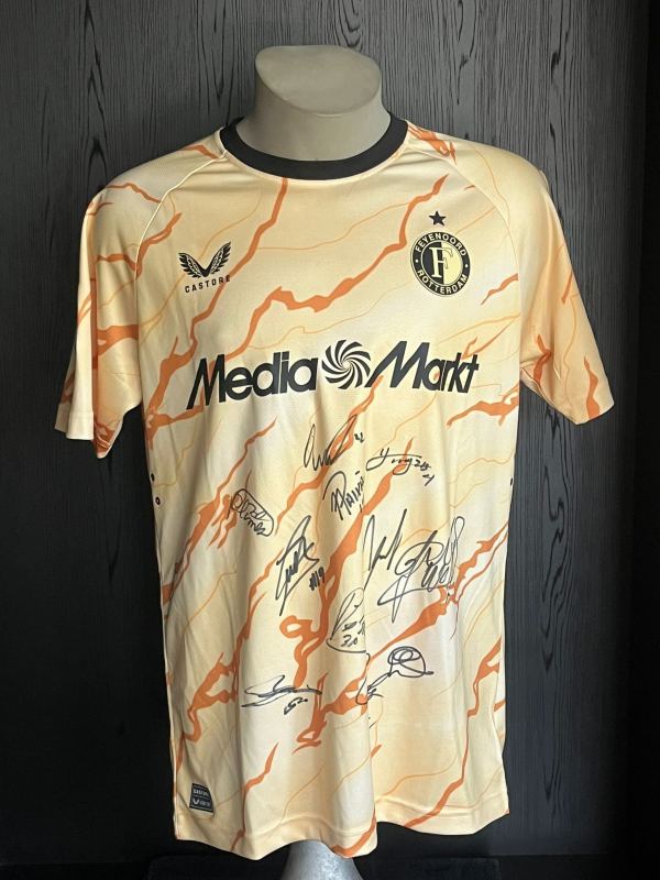 Gesigneerd Feyenoord shirt 