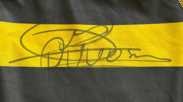 Matchworn Vitesse home shirt Peter van Vossen