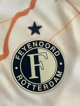Gesigneerd Feyenoord shirt 